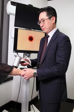 Dr Philip Tong - Dermatologist